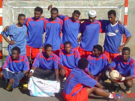 LES  HANDBALLEURS CLUB D' ACOUA ( HCA )